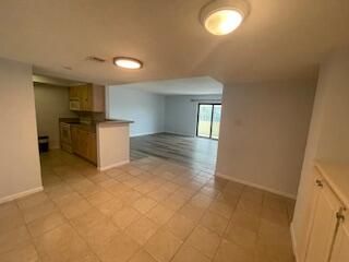 For Rent: $2,600 (2 beds, 2 baths, 1120 Square Feet)