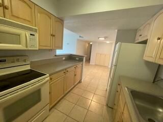 For Rent: $2,600 (2 beds, 2 baths, 1120 Square Feet)