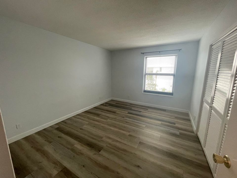 For Rent: $2,600 (2 beds, 2 baths, 1120 Square Feet)