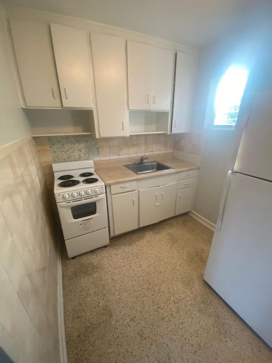 For Rent: $1,400 (1 beds, 1 baths, 500 Square Feet)