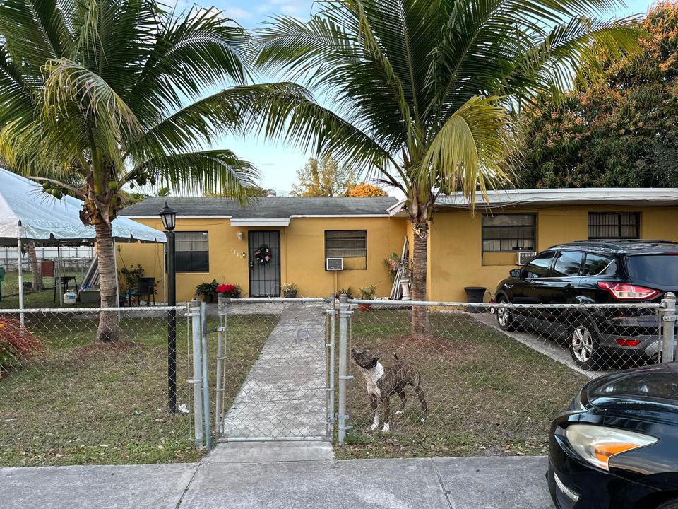 For Sale: $450,000 (3 beds, 1 baths, 1263 Square Feet)