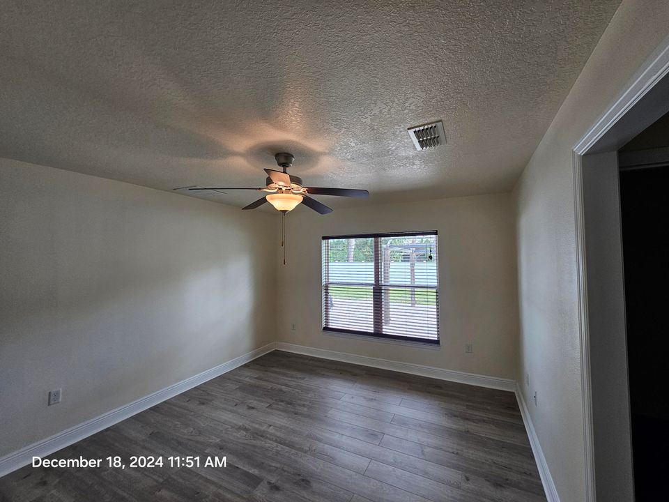 For Rent: $2,800 (3 beds, 2 baths, 1469 Square Feet)