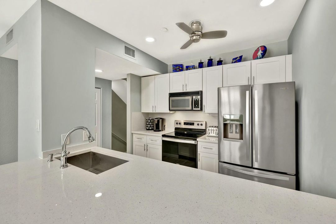 For Sale: $804,900 (2 beds, 2 baths, 1788 Square Feet)