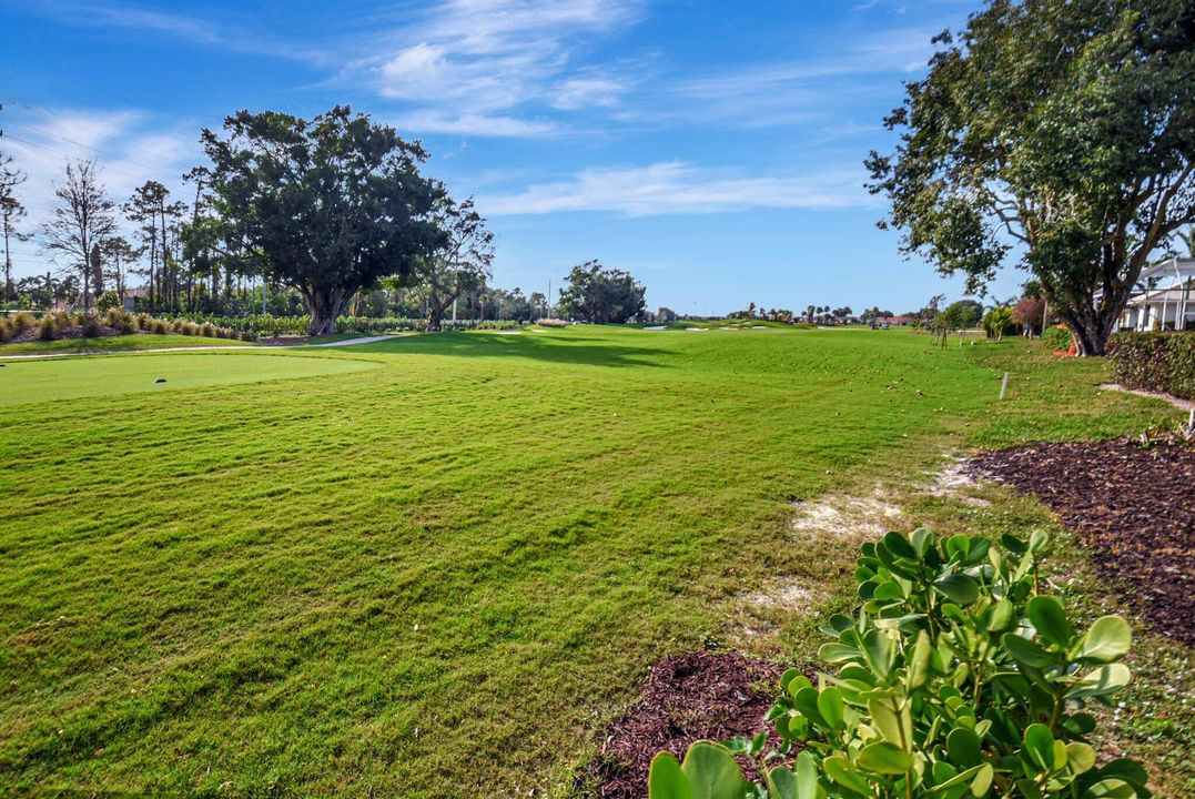 For Sale: $950,000 (3 beds, 3 baths, 2809 Square Feet)