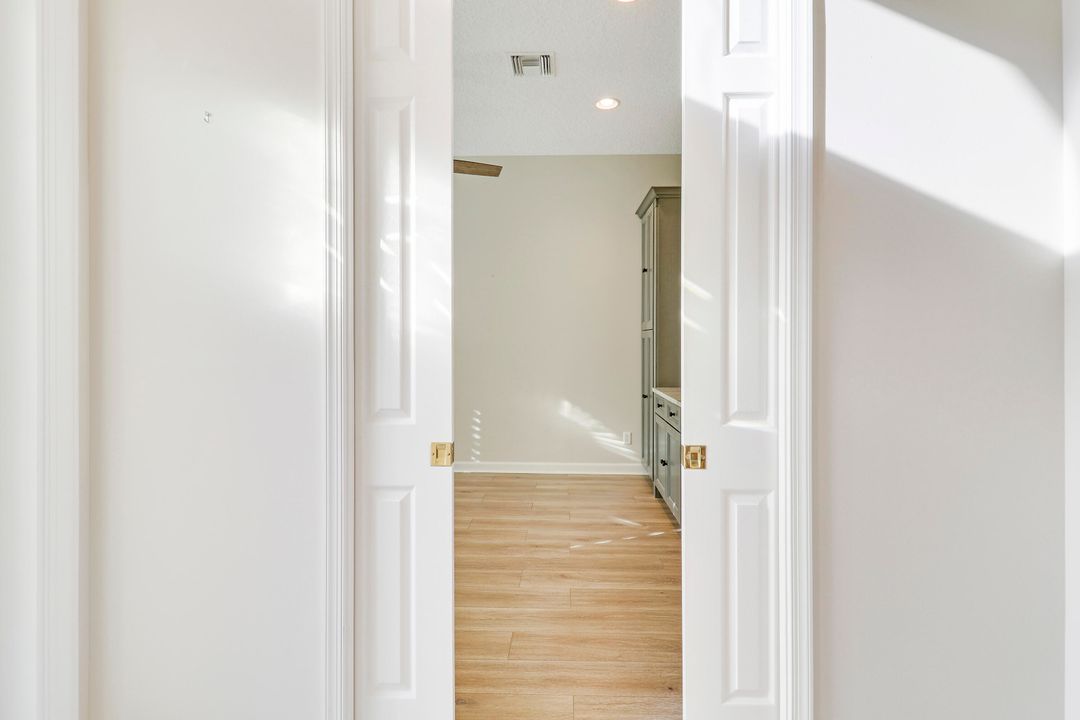 For Sale: $499,900 (2 beds, 2 baths, 1868 Square Feet)