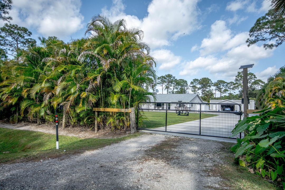 For Sale: $1,200,000 (3 beds, 3 baths, 2061 Square Feet)