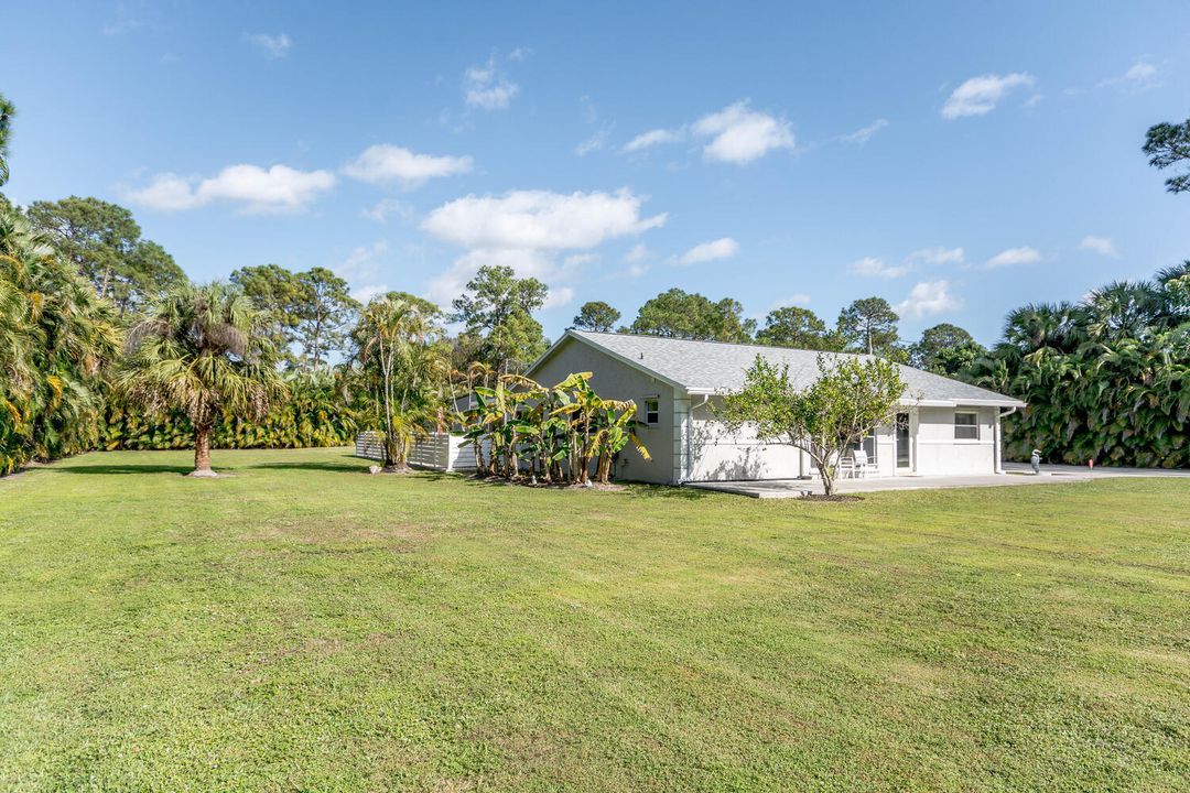 For Sale: $1,200,000 (3 beds, 3 baths, 2061 Square Feet)