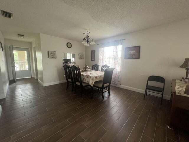 For Sale: $174,900 (2 beds, 2 baths, 1080 Square Feet)