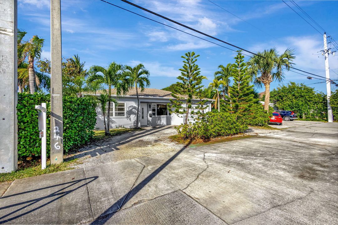 For Sale: $945,000 (3 beds, 2 baths, 1257 Square Feet)