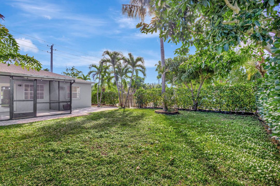 For Sale: $945,000 (3 beds, 2 baths, 1257 Square Feet)