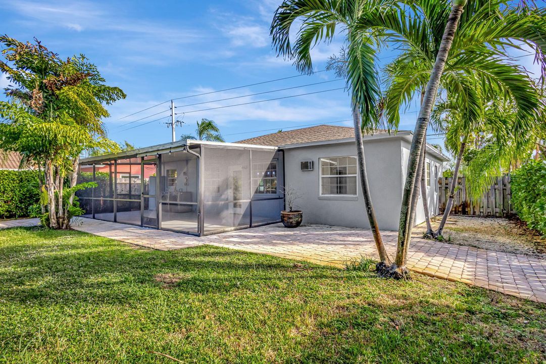 For Sale: $945,000 (3 beds, 2 baths, 1257 Square Feet)