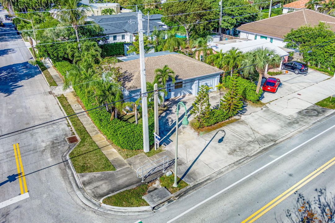 For Sale: $945,000 (3 beds, 2 baths, 1257 Square Feet)