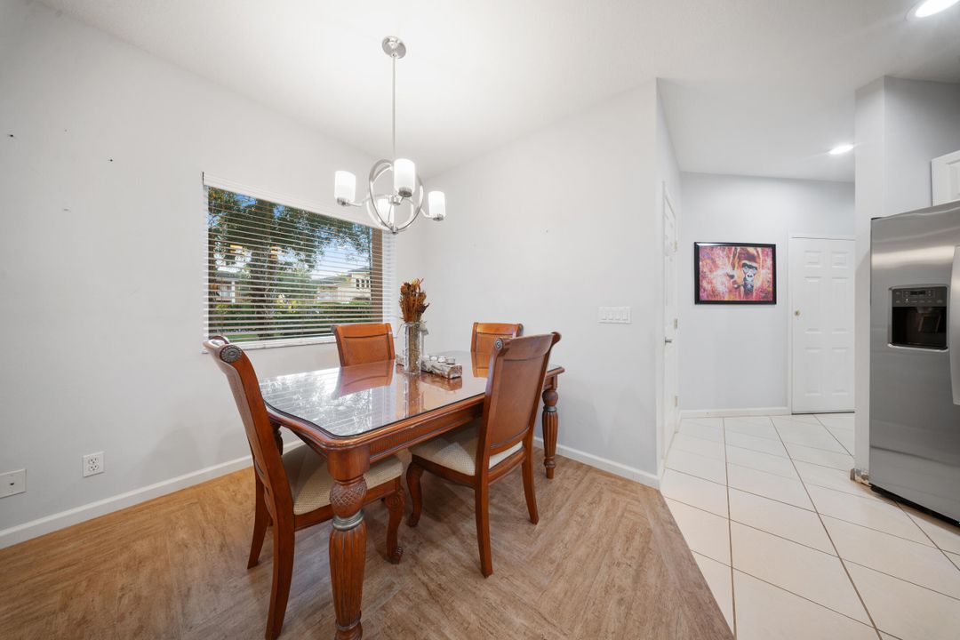 For Sale: $269,900 (2 beds, 2 baths, 1312 Square Feet)