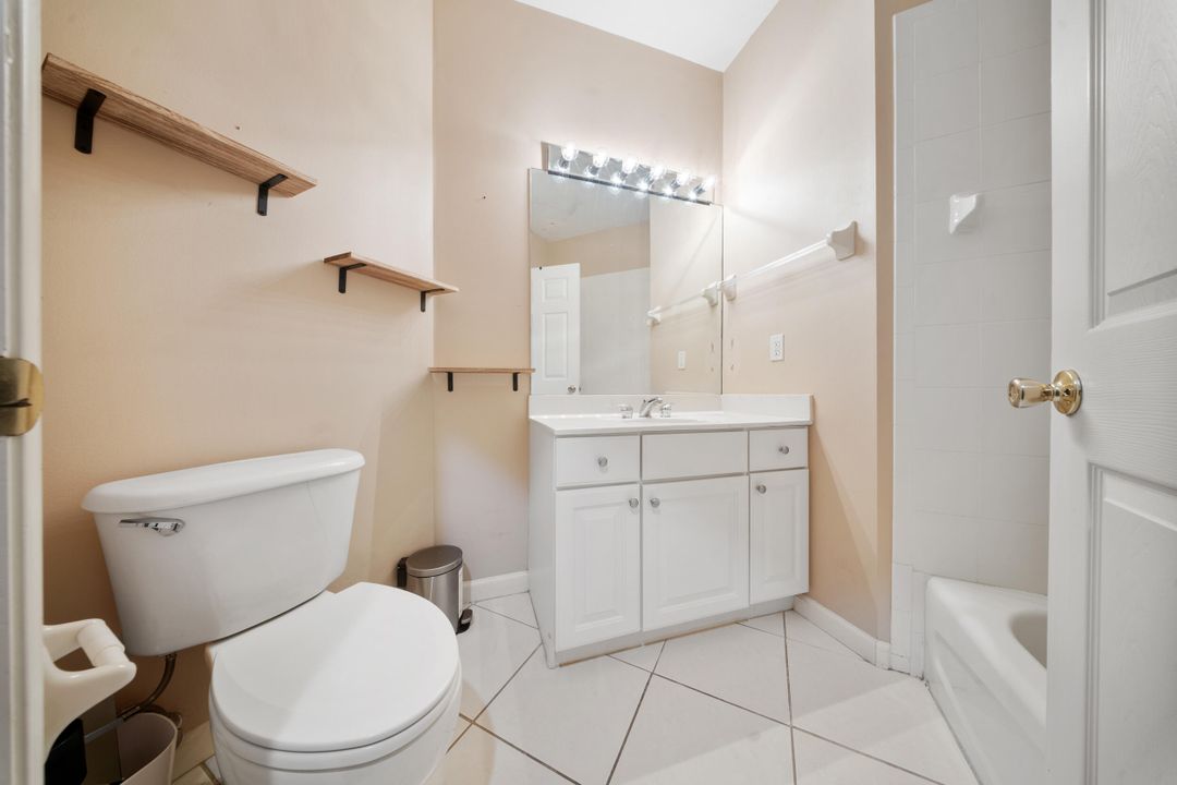 For Sale: $269,900 (2 beds, 2 baths, 1312 Square Feet)