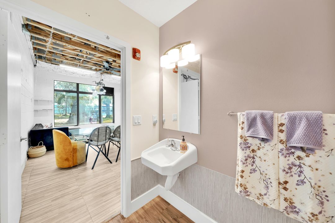 For Sale: $399,900 (3 beds, 2 baths, 1632 Square Feet)