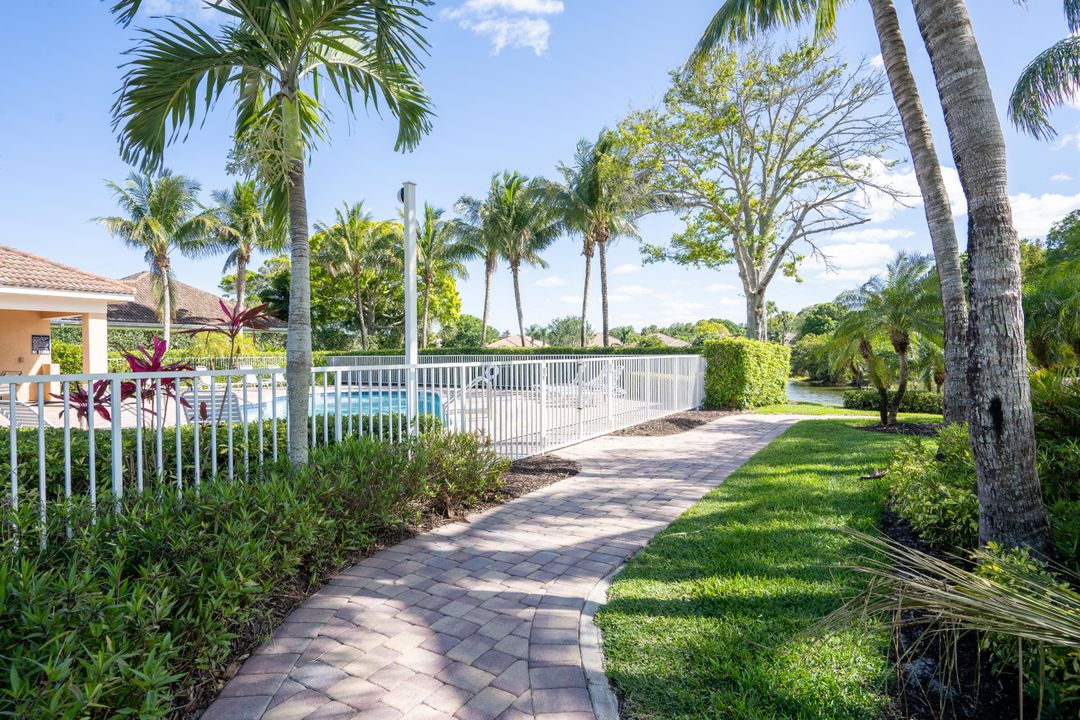 For Sale: $690,000 (3 beds, 2 baths, 1948 Square Feet)