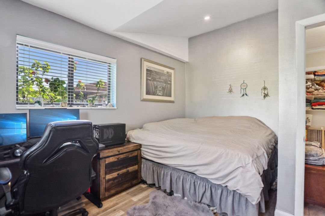 For Sale: $535,000 (3 beds, 1 baths, 1395 Square Feet)