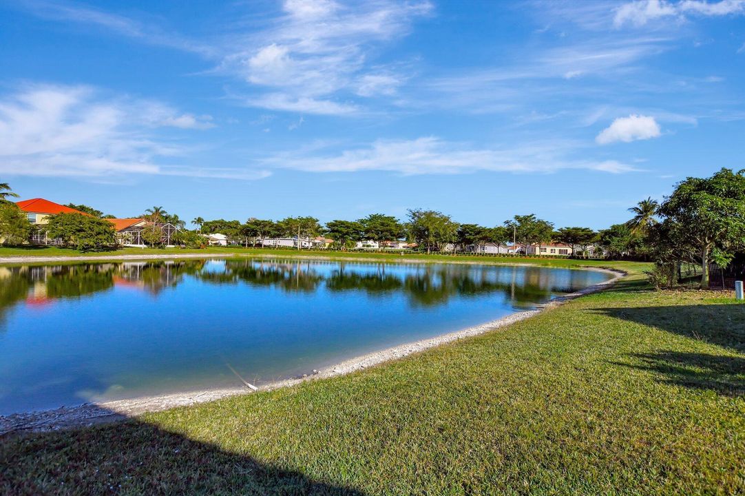 For Sale: $650,000 (3 beds, 2 baths, 1797 Square Feet)