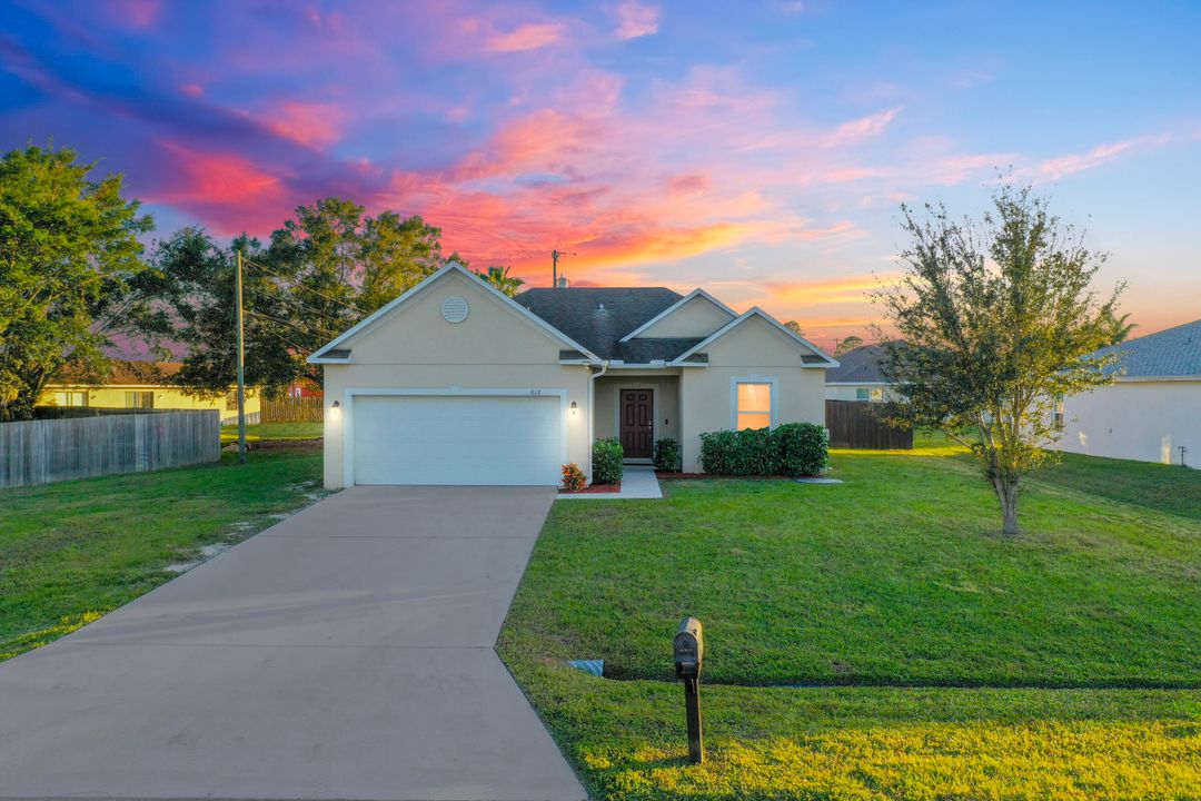 For Sale: $395,000 (4 beds, 2 baths, 1560 Square Feet)