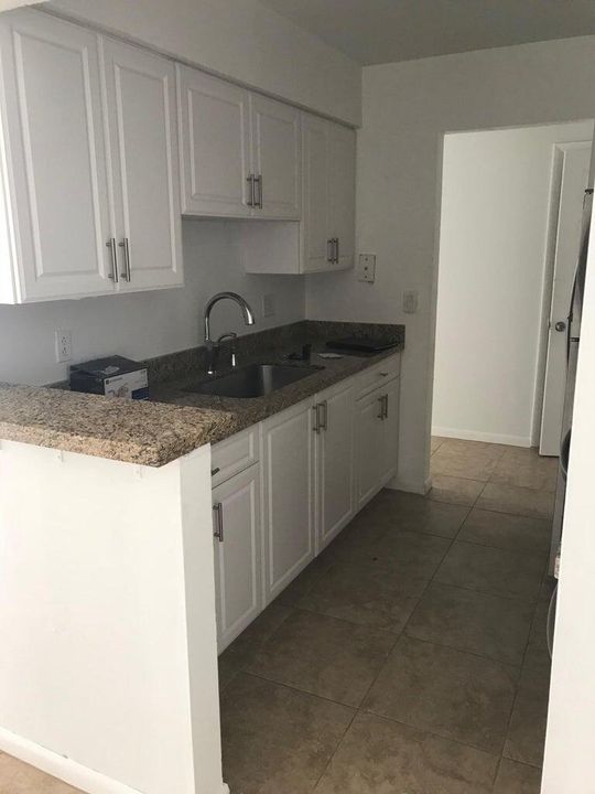 For Rent: $1,700 (1 beds, 1 baths, 756 Square Feet)