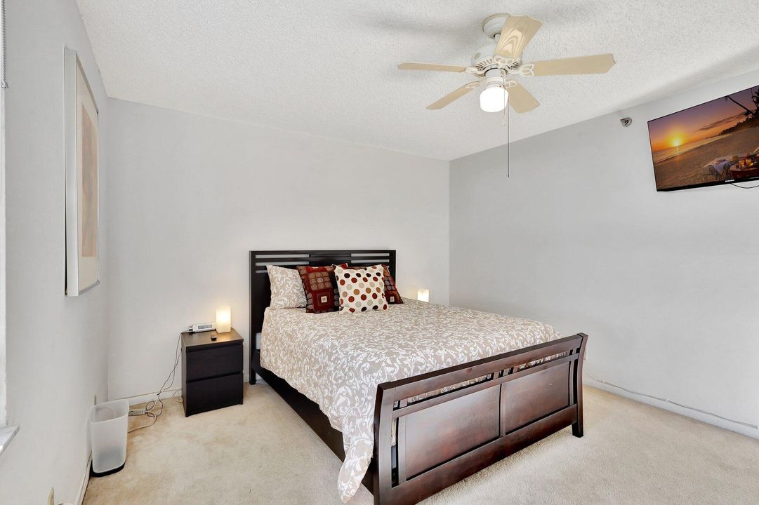 For Rent: $4,500 (2 beds, 2 baths, 1148 Square Feet)