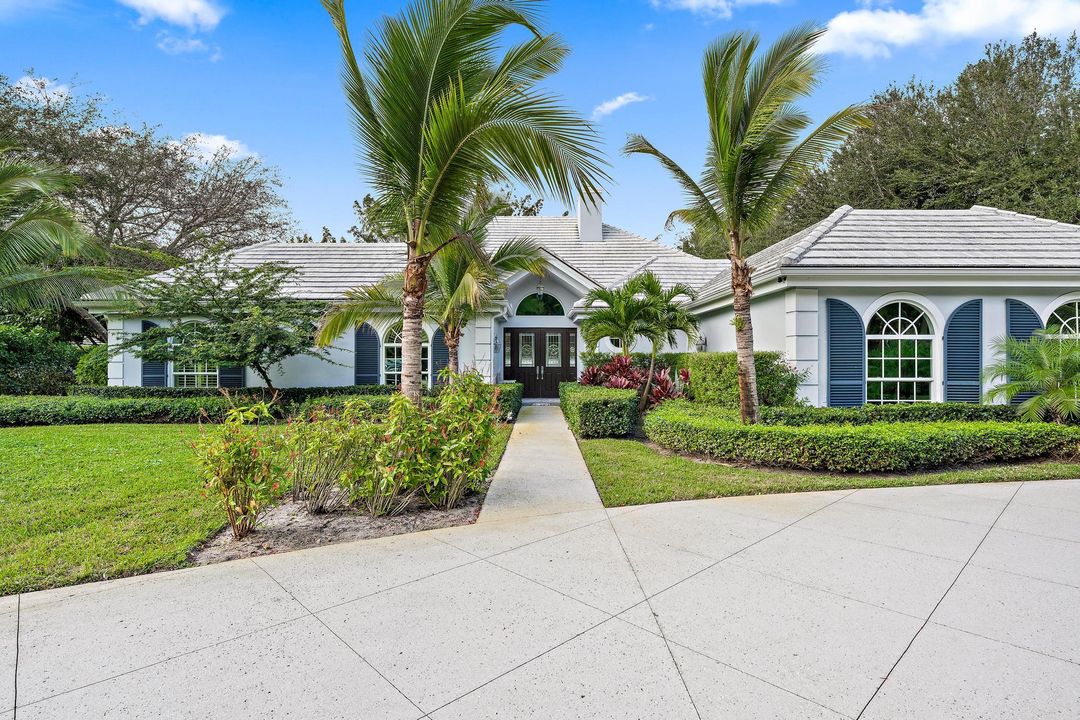 For Sale: $4,750,000 (4 beds, 3 baths, 3892 Square Feet)