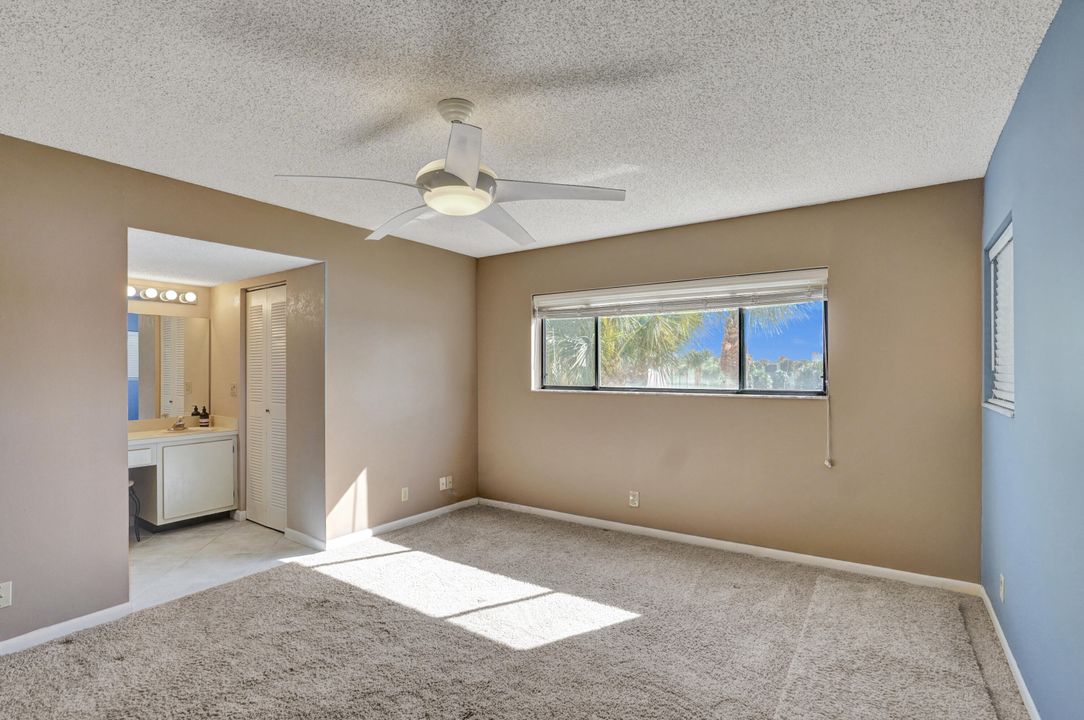 For Sale: $265,000 (2 beds, 2 baths, 1050 Square Feet)