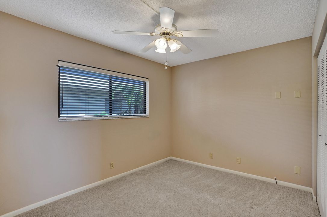 For Sale: $265,000 (2 beds, 2 baths, 1050 Square Feet)