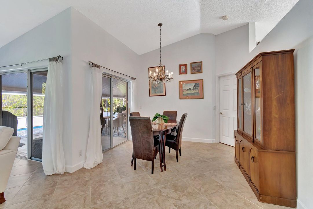 For Sale: $649,900 (3 beds, 2 baths, 1405 Square Feet)