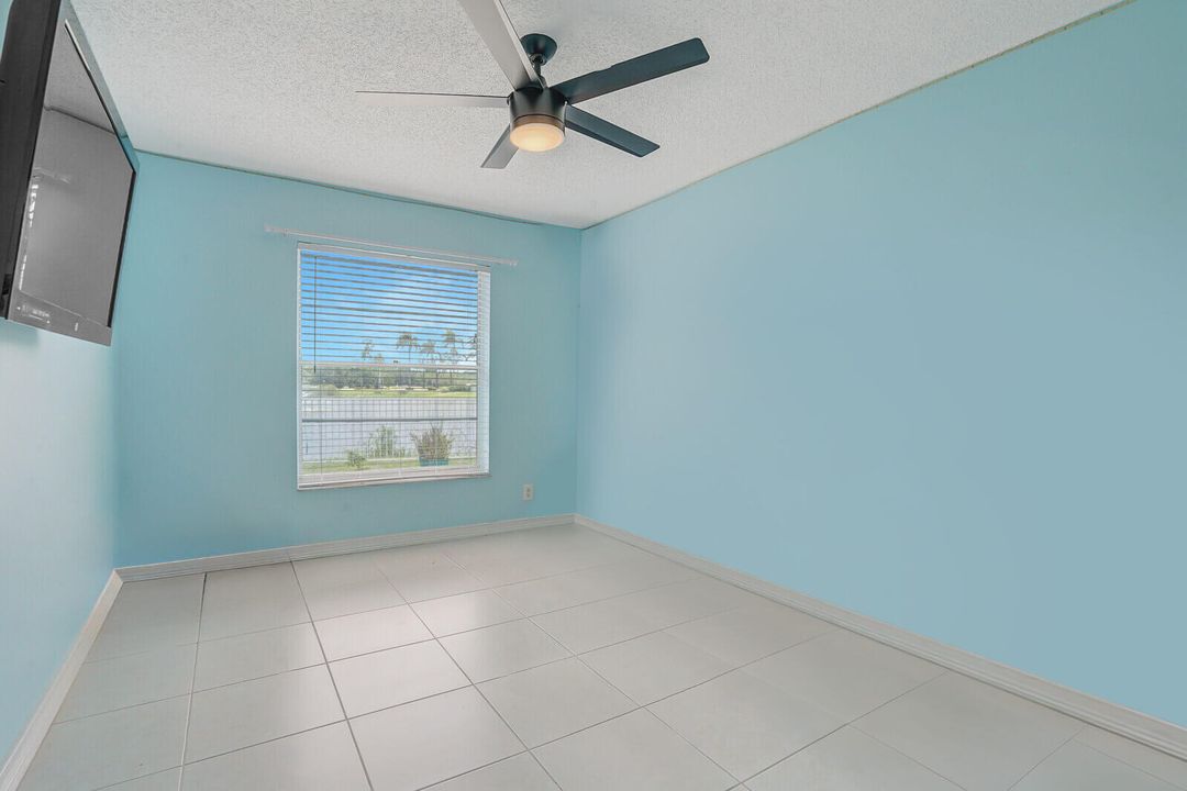 For Sale: $395,000 (3 beds, 2 baths, 1318 Square Feet)