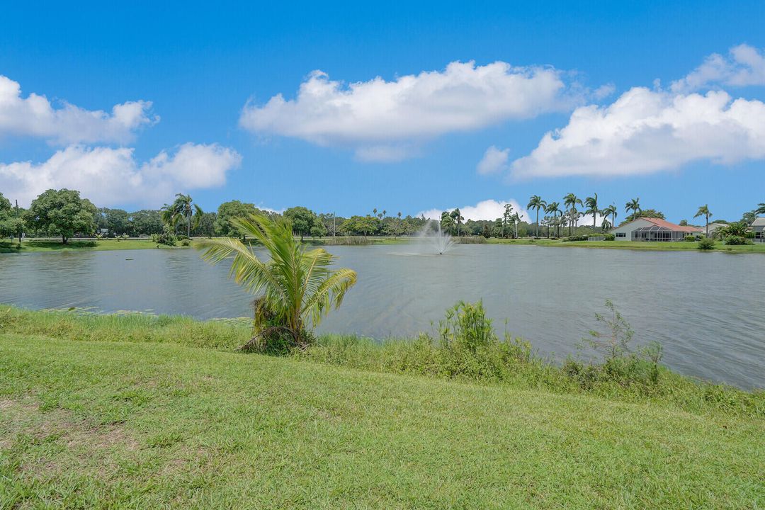 For Sale: $395,000 (3 beds, 2 baths, 1318 Square Feet)