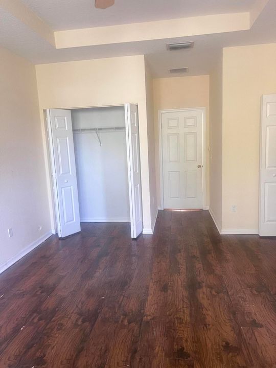 For Rent: $2,750 (3 beds, 2 baths, 1711 Square Feet)