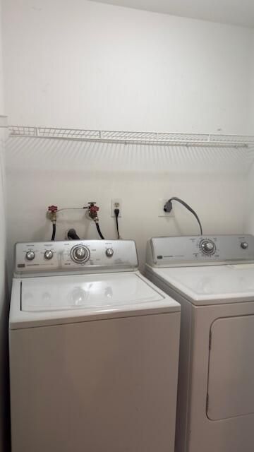 For Rent: $2,600 (2 beds, 2 baths, 1660 Square Feet)