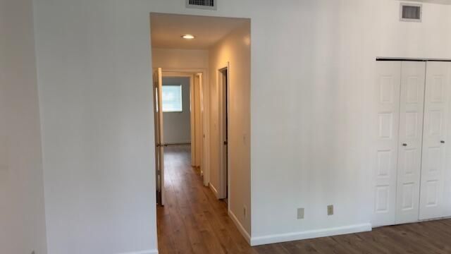 For Rent: $2,600 (2 beds, 2 baths, 1660 Square Feet)