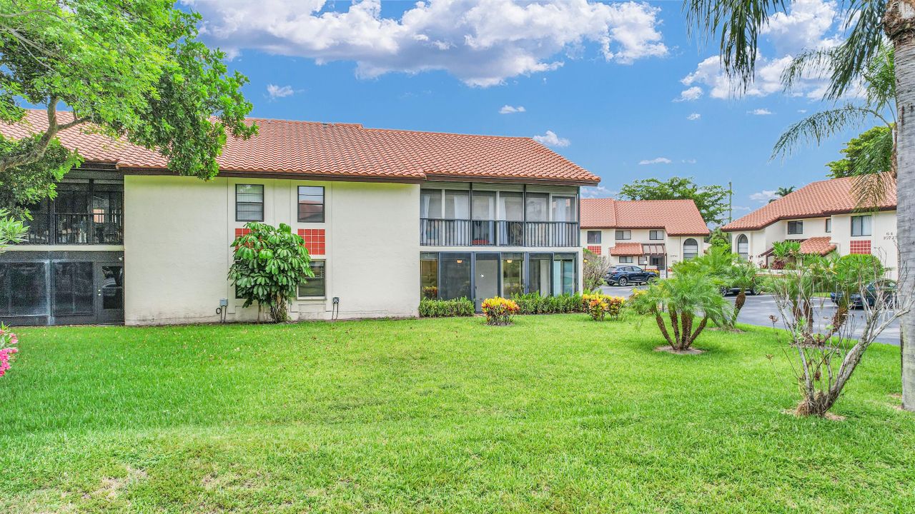 For Sale: $281,000 (3 beds, 2 baths, 1330 Square Feet)