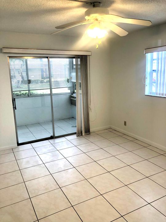 For Rent: $1,700 (2 beds, 2 baths, 907 Square Feet)