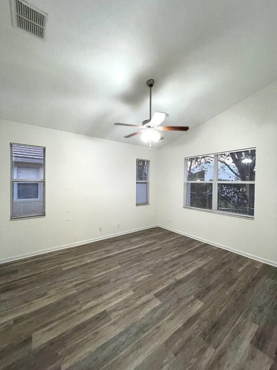 For Rent: $2,600 (3 beds, 2 baths, 1539 Square Feet)