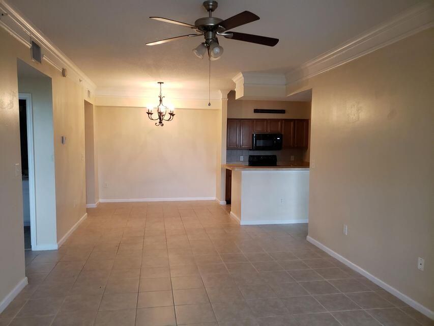 For Rent: $2,350 (3 beds, 2 baths, 1426 Square Feet)