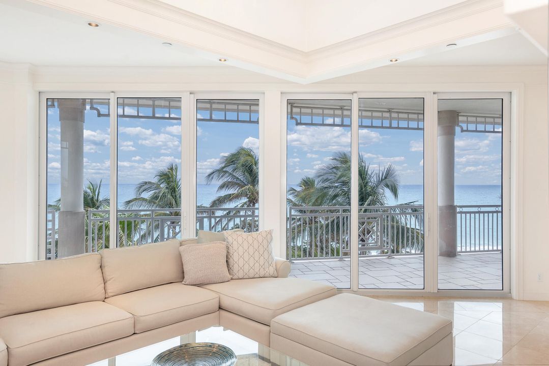 出租: $28,000 (3 贝兹, 4 浴室, 5000 平方英尺)