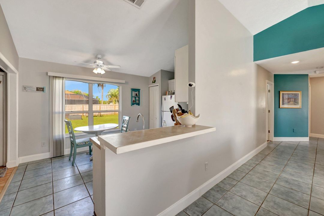 For Sale: $335,000 (3 beds, 2 baths, 1219 Square Feet)