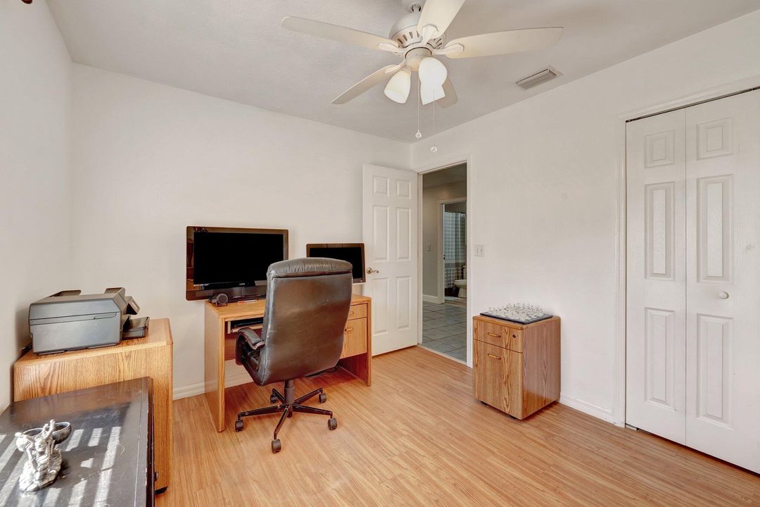 For Sale: $335,000 (3 beds, 2 baths, 1219 Square Feet)