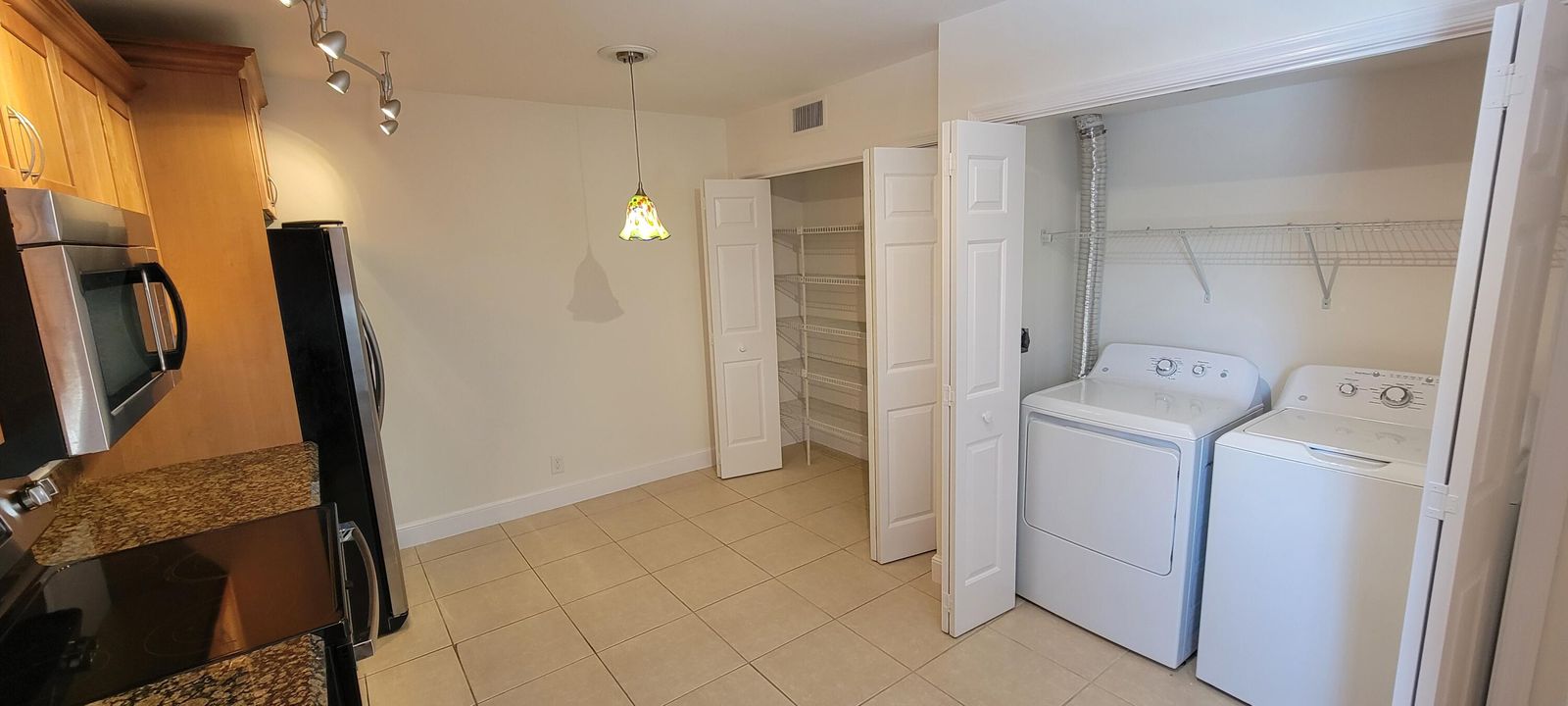 For Rent: $3,000 (3 beds, 2 baths, 1848 Square Feet)