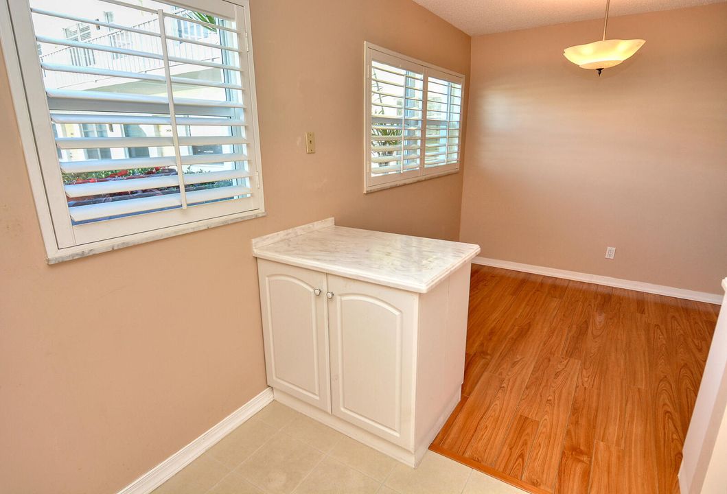 For Sale: $195,000 (2 beds, 2 baths, 1014 Square Feet)