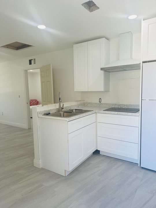 For Rent: $1,500 (1 beds, 1 baths, 800 Square Feet)