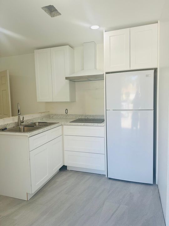 For Rent: $1,500 (1 beds, 1 baths, 800 Square Feet)