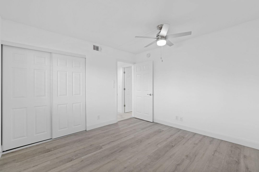 For Sale: $314,900 (2 beds, 2 baths, 1070 Square Feet)