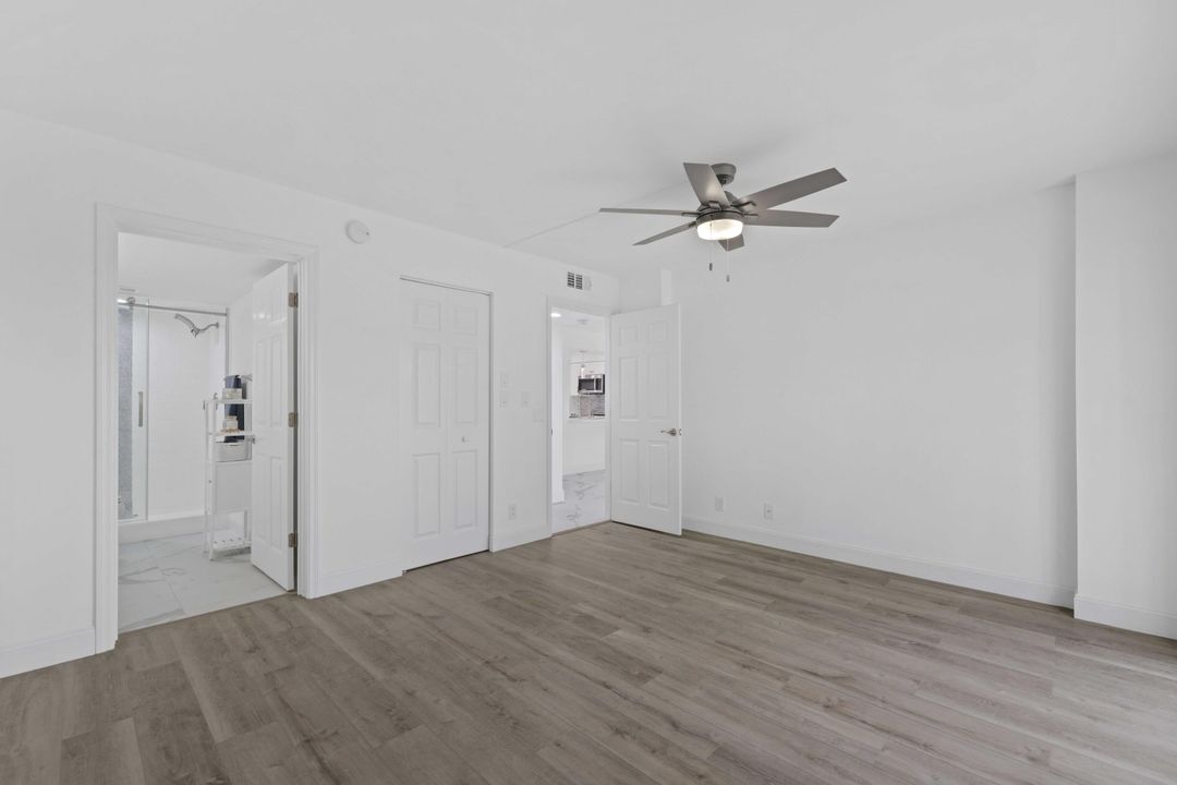 For Sale: $314,900 (2 beds, 2 baths, 1070 Square Feet)