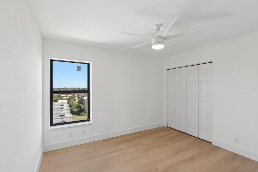 For Sale: $335,000 (2 beds, 2 baths, 1230 Square Feet)