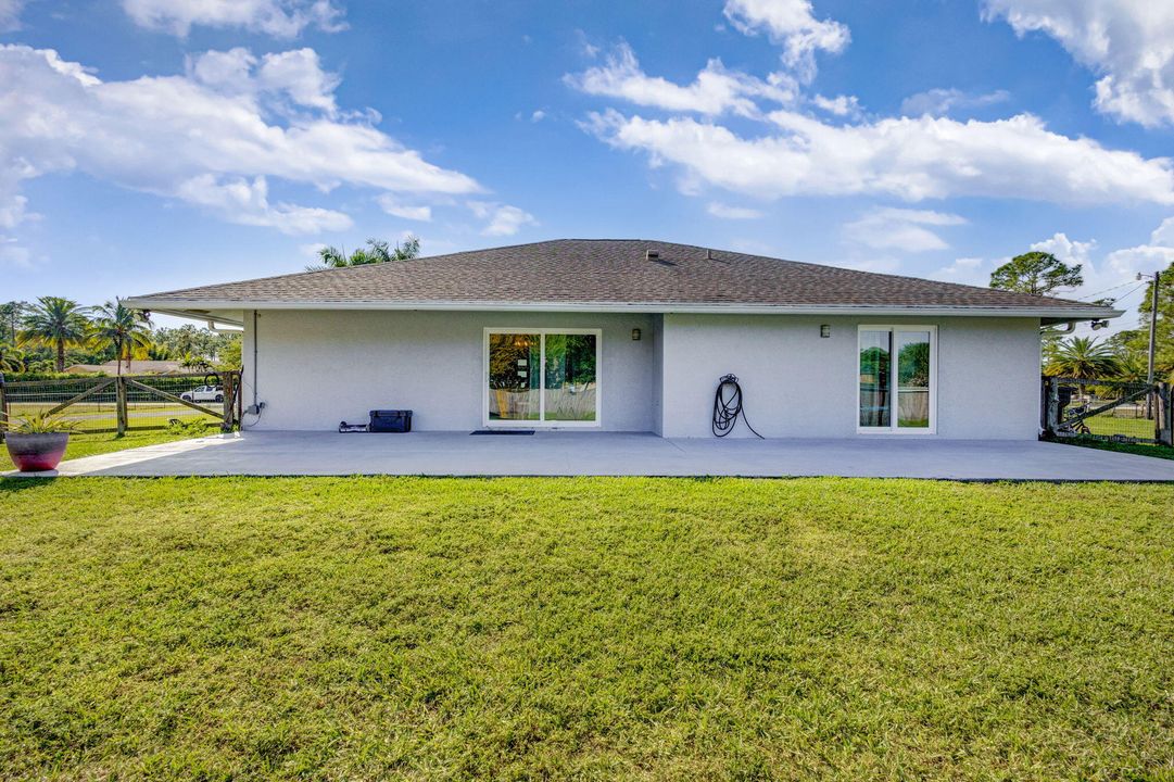 For Sale: $685,000 (3 beds, 2 baths, 1562 Square Feet)