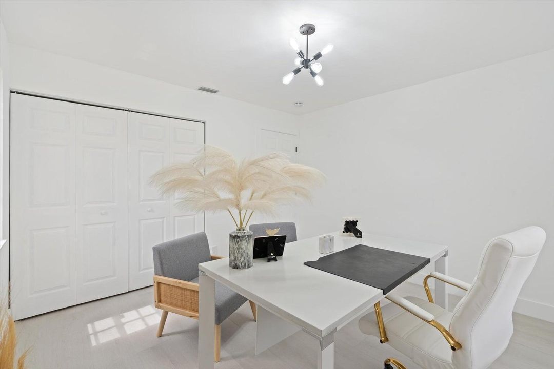 For Sale: $399,000 (2 beds, 2 baths, 1516 Square Feet)